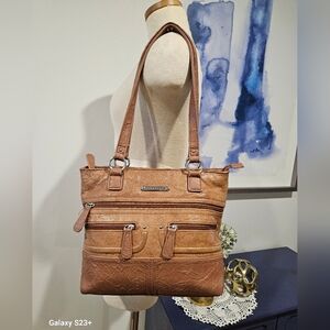 STONE MOUNTAIN 100% Leather Shoulder bag or Tote with double top handles!